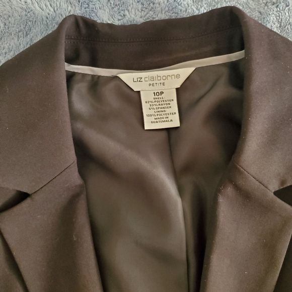 Liz Claiborne suit jacket / blazer, black, size 10p. - Picture 3 of 6